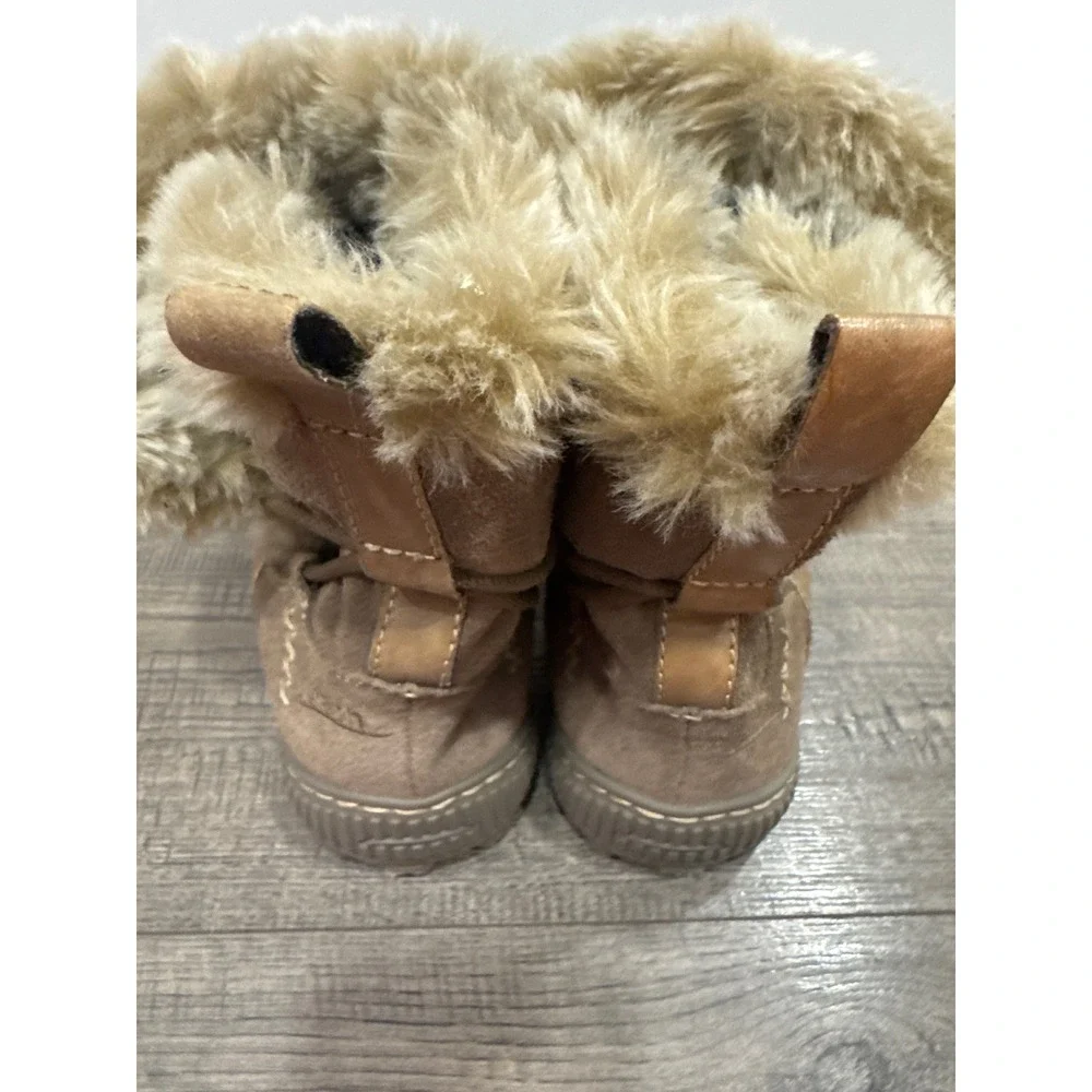 Earth Shoes Central Powder Khaki Leather Faux Fur Thinsulate Boots Womens 7.5B